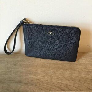 Coach Corner Zip Wristlet in a Fine Navy Blue Pebbled Leather w/Gold Zipper Trim
